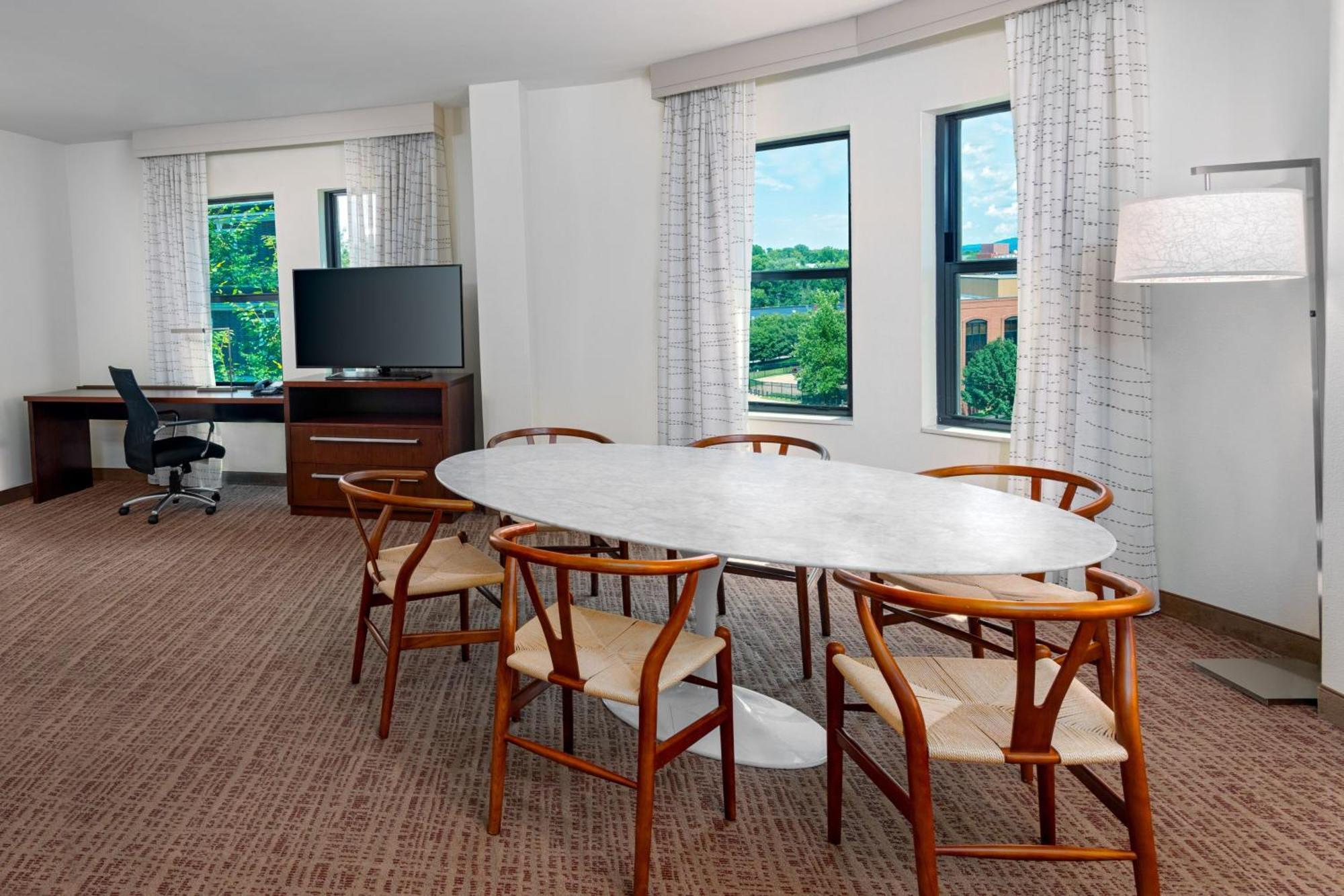 Residence Inn By Marriott Charlottesville Downtown Exterior photo