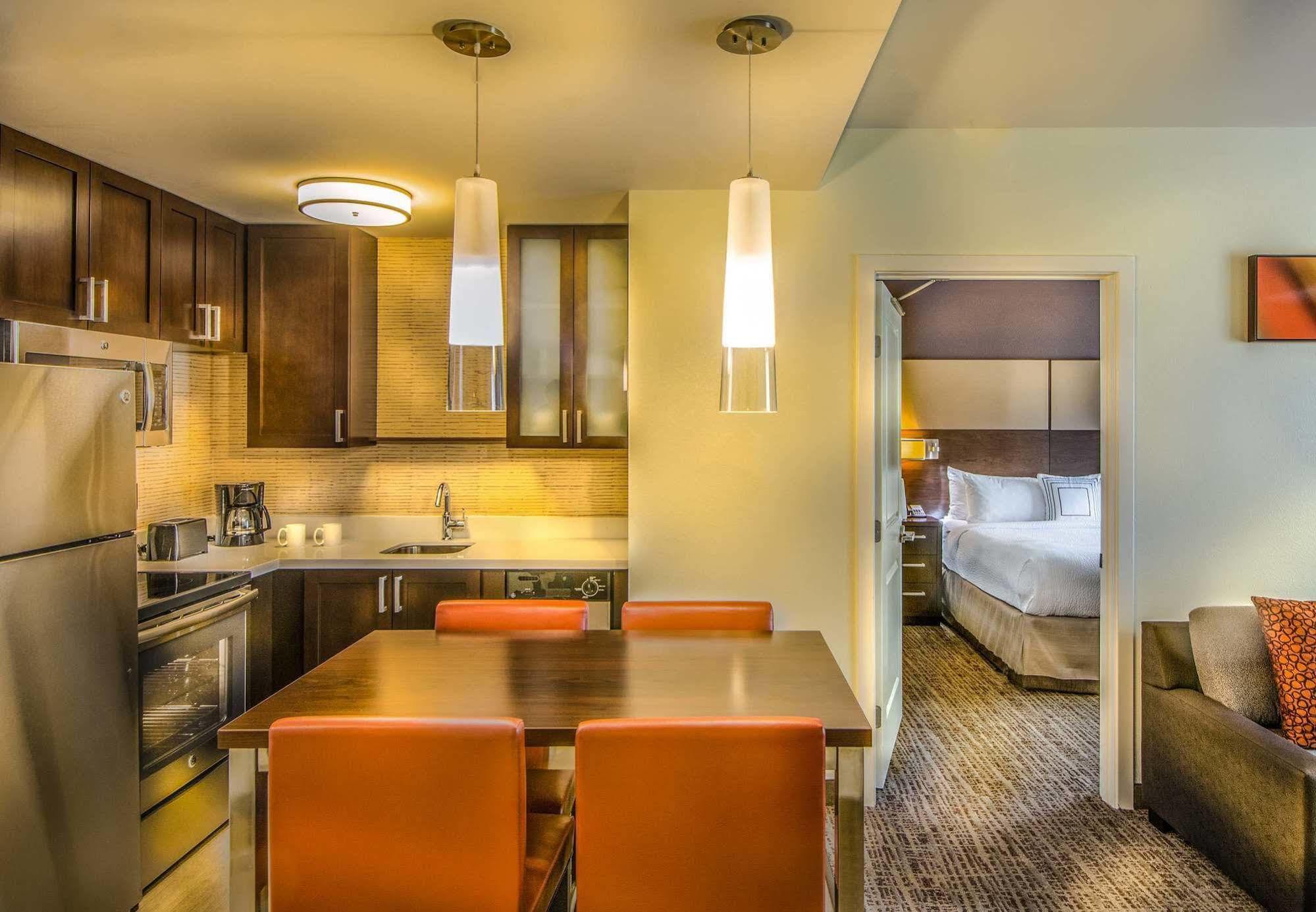 Residence Inn By Marriott Charlottesville Downtown Exterior photo